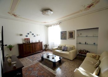 Quadrilocale Via Camozzini, Genova (zona Voltri) - foto 1