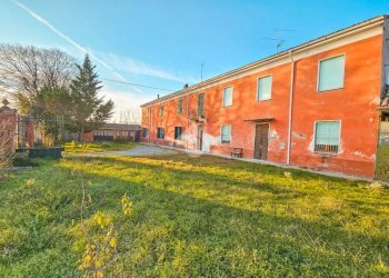 Casa indipendente Sc per Mandrogne, Alessandria - foto 1