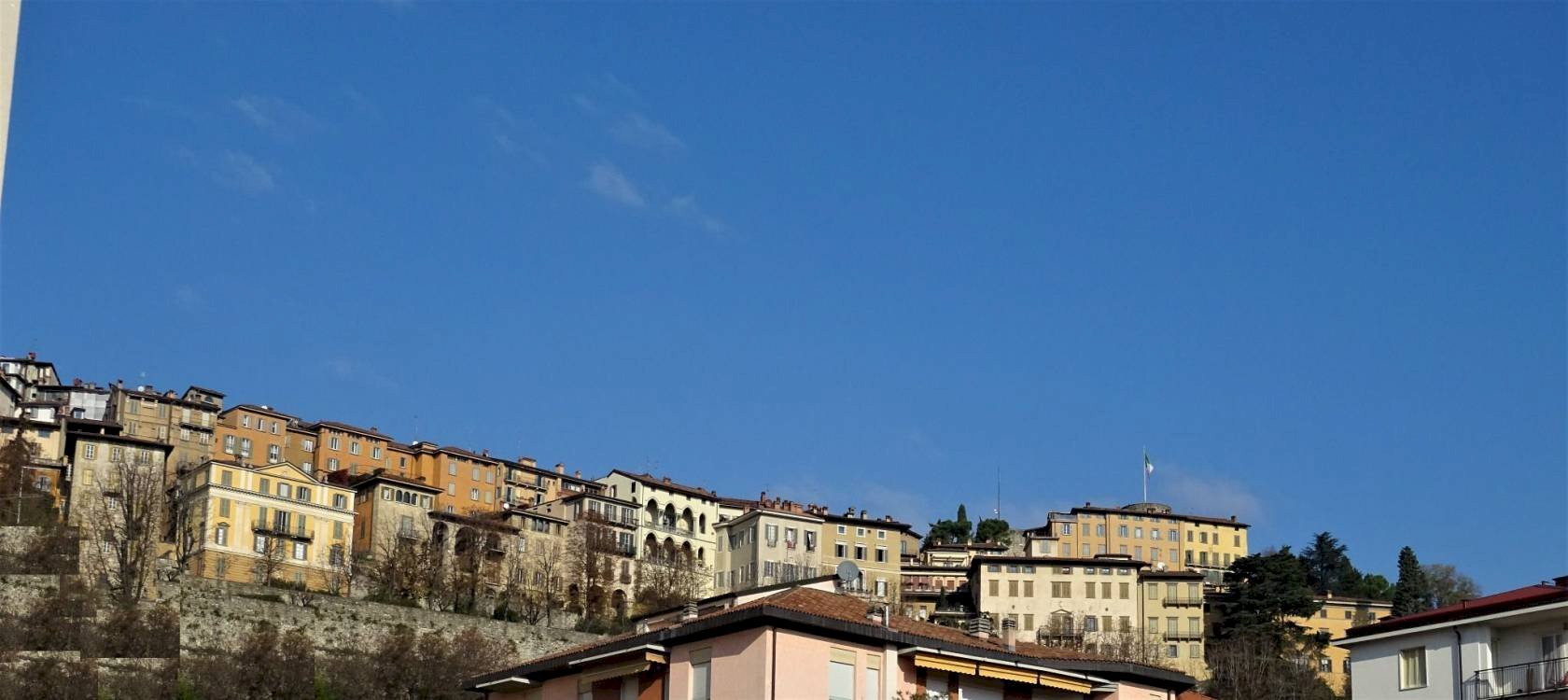vista - Four-room apartment via Monte Ortigara, Bergamo - photo 1