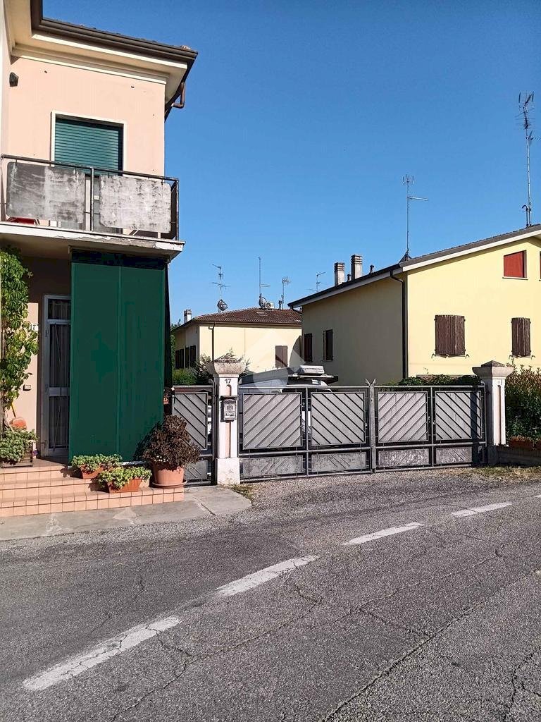 Casa indipendente Via della Cembalina, Ferrara (zona Marrara) - foto 2