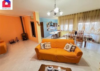 Four-room apartment Guspini - photo 1