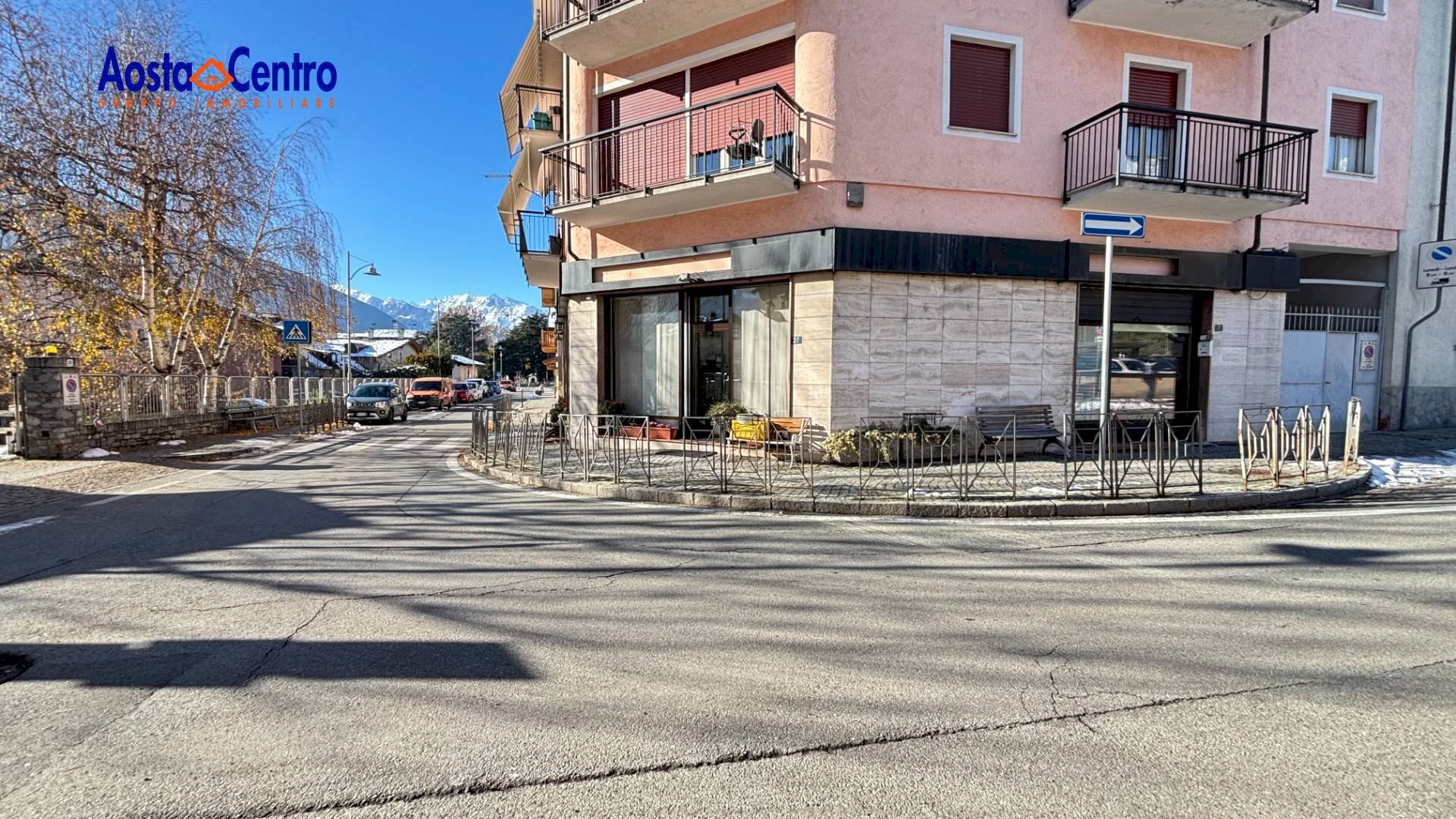 Foto 2 - Locale Commerciale Via Mont Velan
 
25, Aosta - foto 2