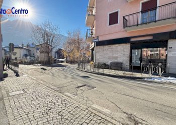 Foto 4 - Locale Commerciale Via Mont Velan
 
25, Aosta - foto 4