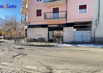 Foto 5 - Locale Commerciale Via Mont Velan
 
25, Aosta - foto 5