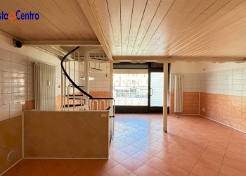 Foto 8 - Locale Commerciale Via Mont Velan
 
25, Aosta - foto 8