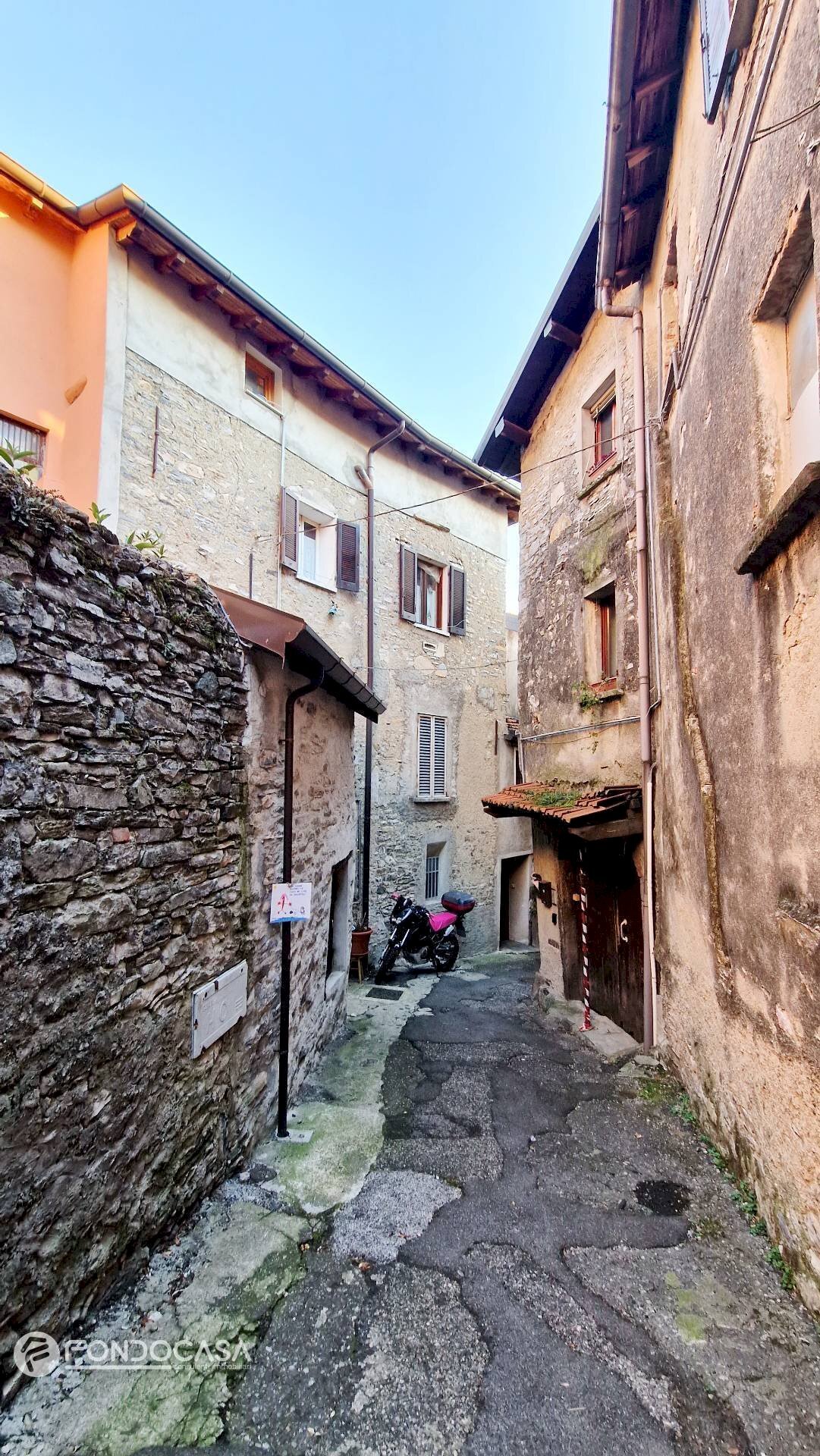 Foto 1 - Quadrilocale via notai
 
8, Cernobbio - foto 1