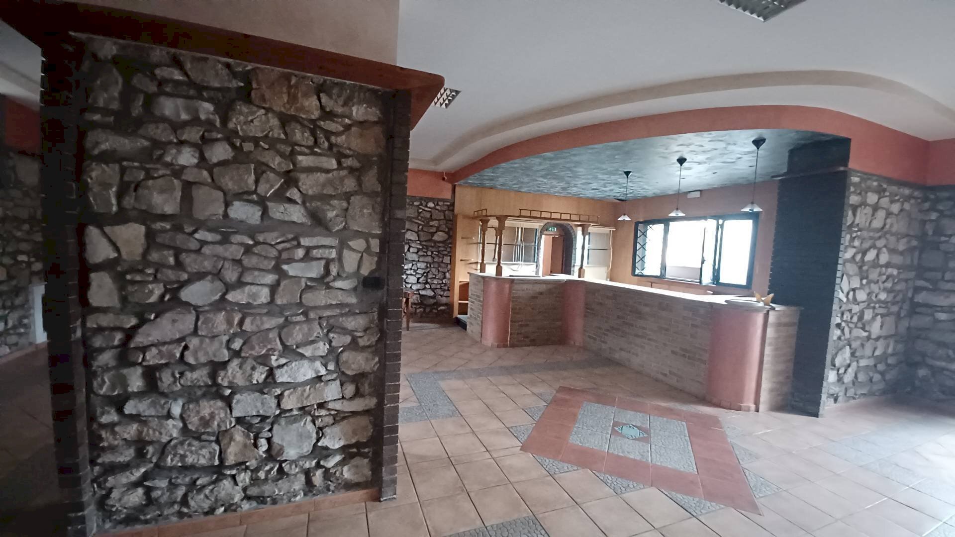 Foto 3 - Magazzino Piazza Boccatopa, Amaseno - foto 3