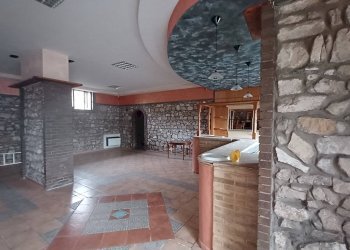 Foto 1 - Magazzino Piazza Boccatopa, Amaseno - foto 1