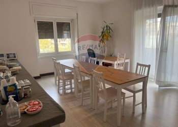 Sala da pranzo - Appartamento Largo Ignazio Ciaia
 
7, Bari - foto 4