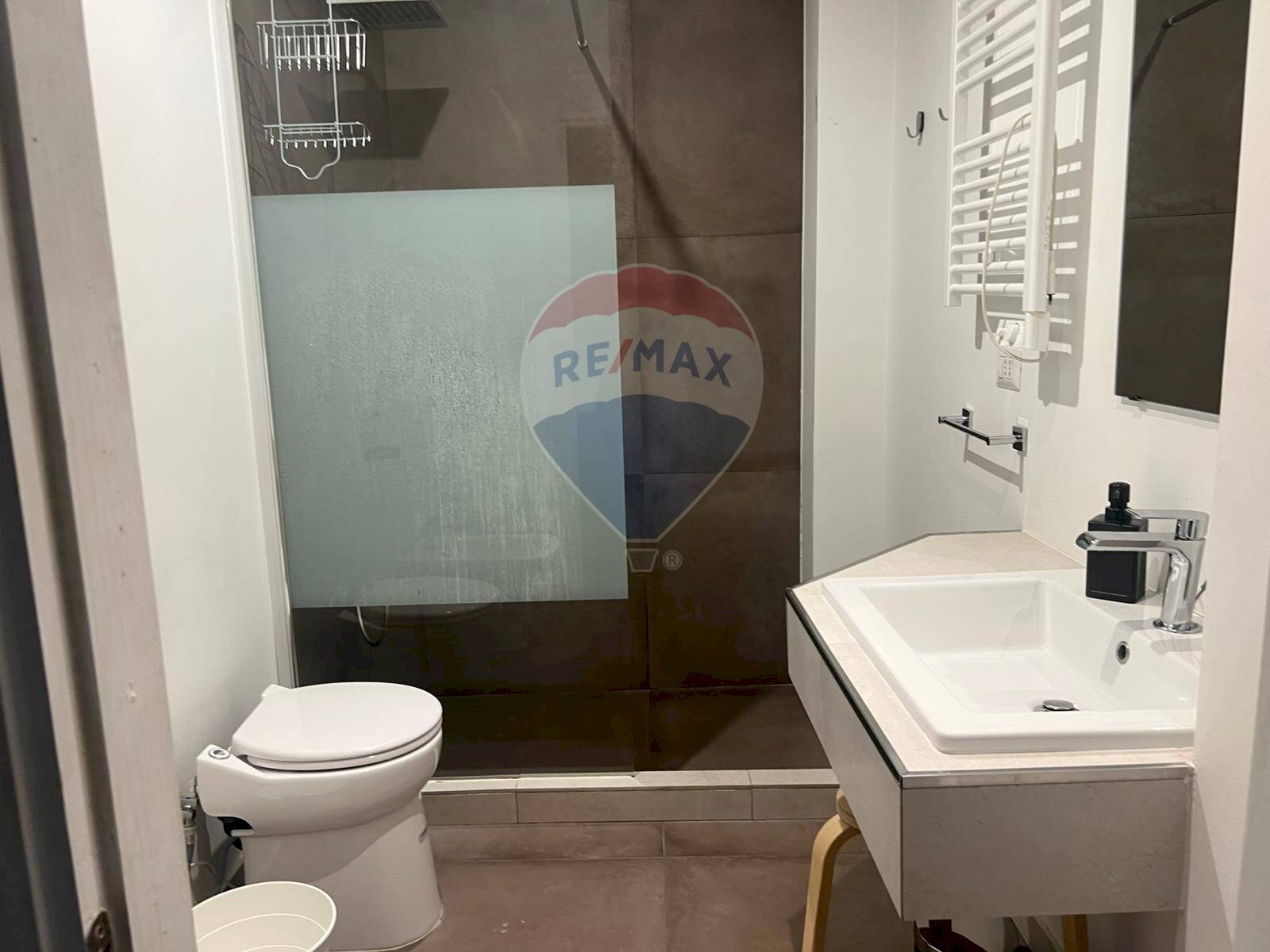 Bagno - Three-room apartment Largo Ignazio Ciaia
 
7, Bari - photo 3