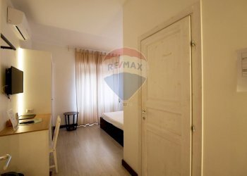 Camera / camera da letto - Trilocale Largo Ignazio Ciaia
 
7, Bari - foto 16