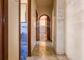 Hall / corridoio - Apartment Via Leonardo Da Vinci
 
111, Palermo - photo 19