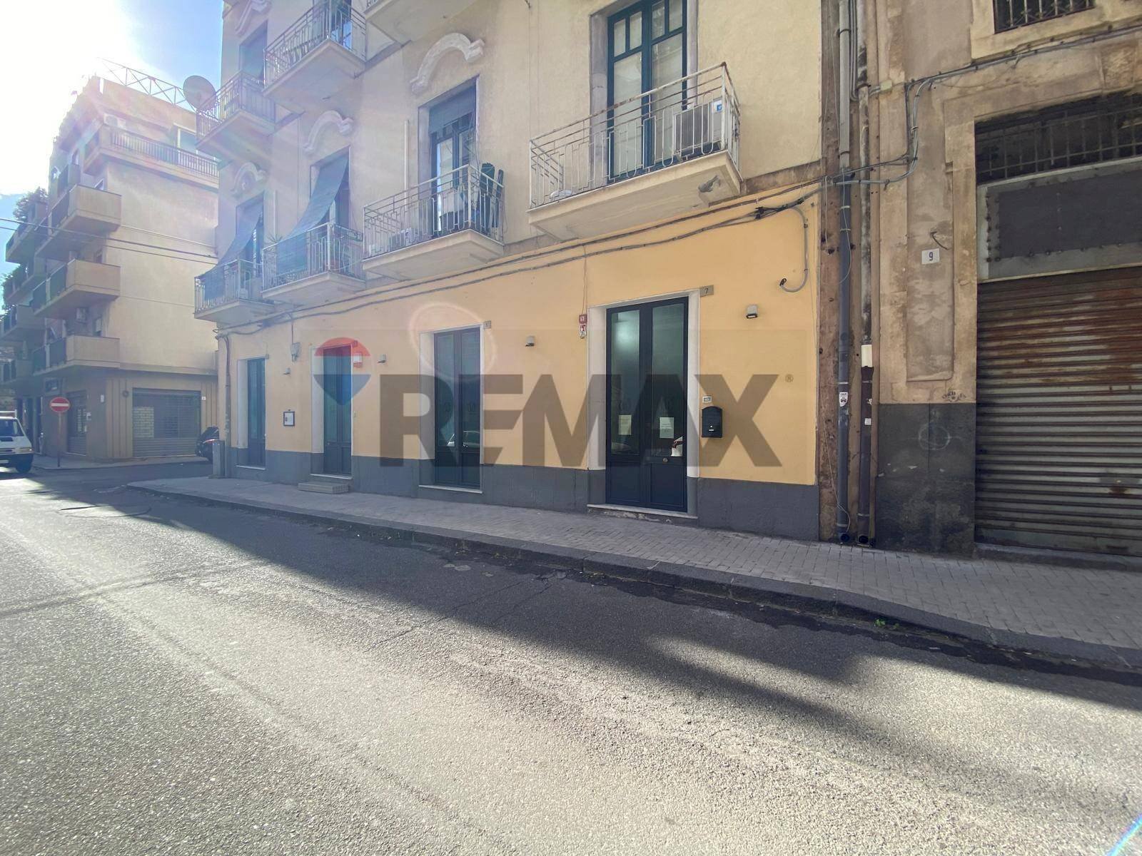 Edificio all\'aperto - Locale Commerciale Via Mario Sangiorgi, Catania - foto 2