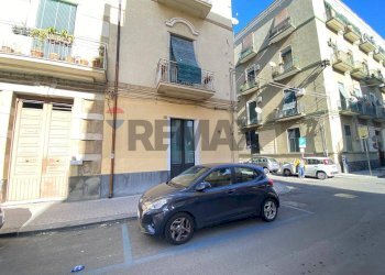 Edificio all\'aperto - Locale Commerciale Via Mario Sangiorgi, Catania - foto 4