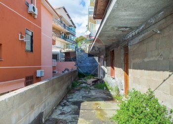 Edificio all\'aperto - Casa indipendente Via Delle Rose
 
30, Misterbianco - foto 40