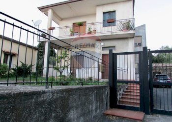 Casa all\'aperto - Villa Via Rua di Sotto
 
43, San Gregorio di Catania - foto 1