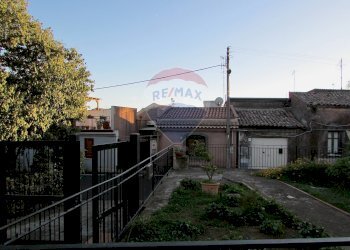 Casa all\'aperto - Villa Via Rua di Sotto
 
43, San Gregorio di Catania - foto 32