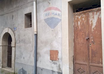 Edificio all\'aperto - Casa semi indipendente Via Orbiti
 
42, Caltagirone - foto 3