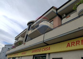 Edificio all\'aperto - Quadrilocale VIA UMBERTO PRIMO
 
127, Mascali - foto 13