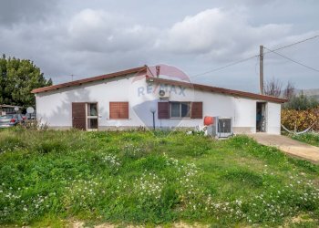 Casa all\'aperto - Villa via della prece
 
snc, Caltagirone - foto 1