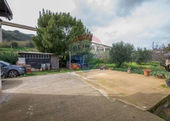 Giardino - Villa via della prece
 
snc, Caltagirone - foto 18