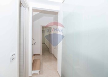 Hall / corridoio - Casa semi indipendente Via Vincenzo Bellini
 
6, Mirabella Imbaccari - foto 4