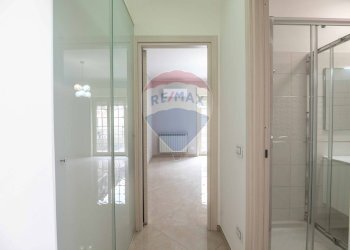 Hall / corridoio - Casa semi indipendente Via Vincenzo Bellini
 
6, Mirabella Imbaccari - foto 5