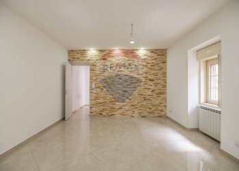 Stanza vuota - Casa semi indipendente Via Vincenzo Bellini
 
6, Mirabella Imbaccari - foto 7