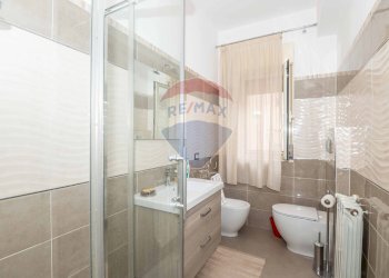 Bagno - Casa semi indipendente Via Vincenzo Bellini
 
6, Mirabella Imbaccari - foto 12