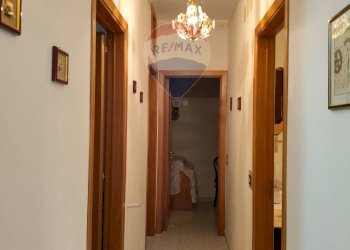 Hall / corridoio - Appartamento Via Merano
 
5, Paterno - foto 3