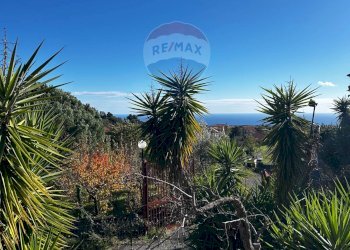 Vista delle montagne - Villa Via Vitaliano Brancati
 
17, Viagrande - foto 2