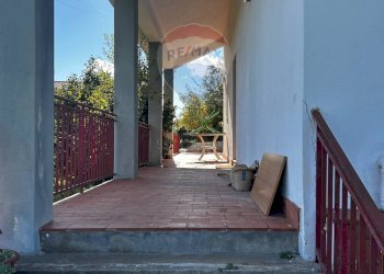 Scale - Villa Via Vitaliano Brancati
 
17, Viagrande - foto 12