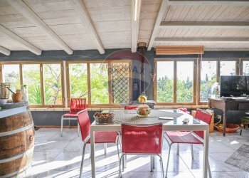 Sala da pranzo - Villa Via Antonio Gravina Bellicoso
 
snc, Caltagirone - foto 9