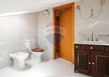 Bagno - Attico Via Rua
 
8/10, Aci Catena - foto 16