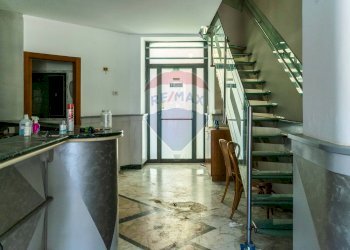 Scale - Shop Piazza Principessa Iolanda
 
5, Catania - photo 3