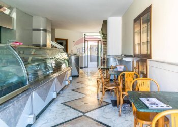 Sala da pranzo - Shop Piazza Principessa Iolanda
 
5, Catania - photo 19