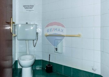 Bagno - Shop Piazza Principessa Iolanda
 
5, Catania - photo 22