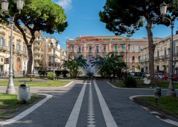 Edificio all\'aperto - Shop Piazza Principessa Iolanda
 
5, Catania - photo 26