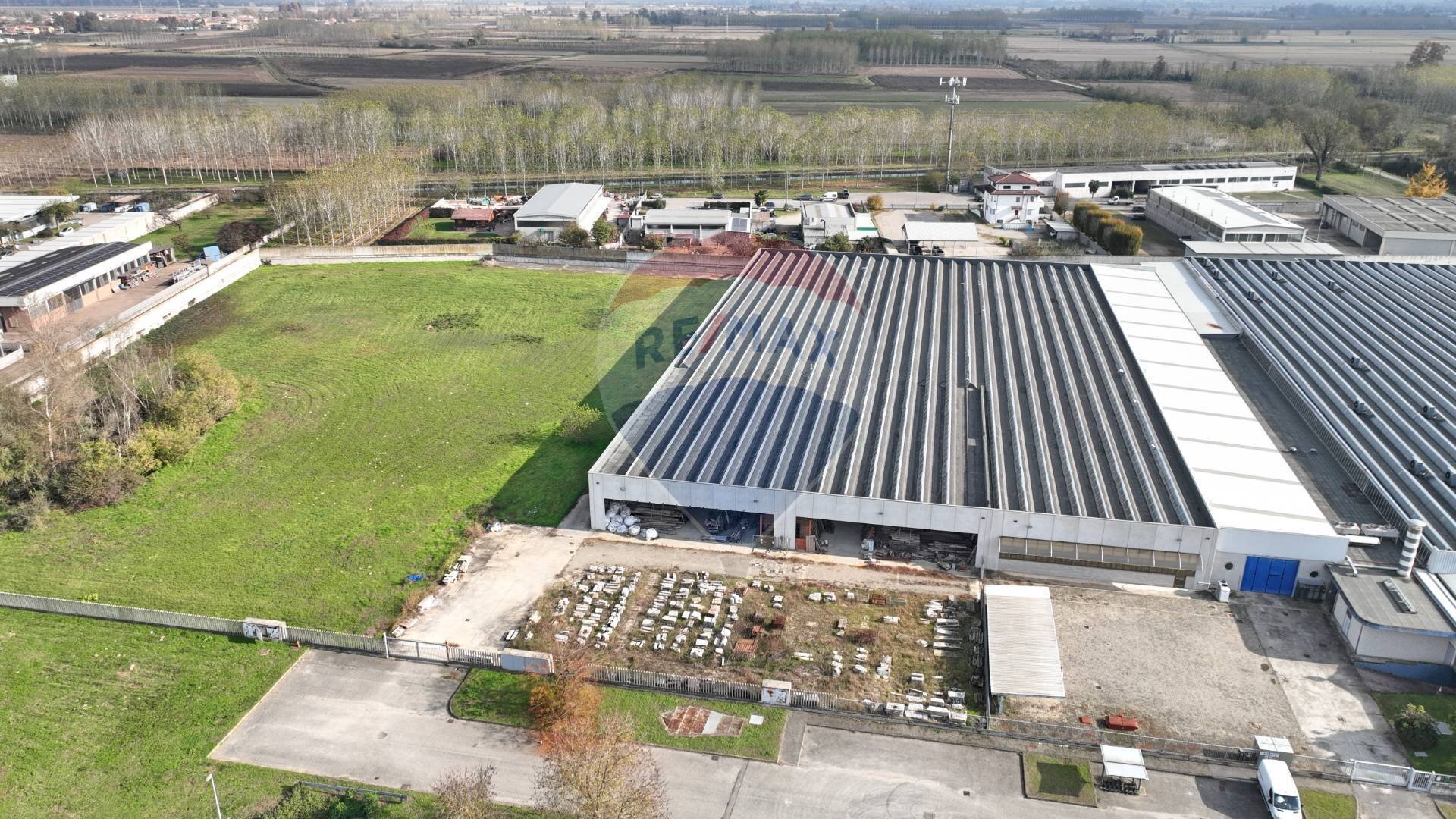 Edificio all\'aperto - Capannone Via Fermi, Cilavegna - foto 1