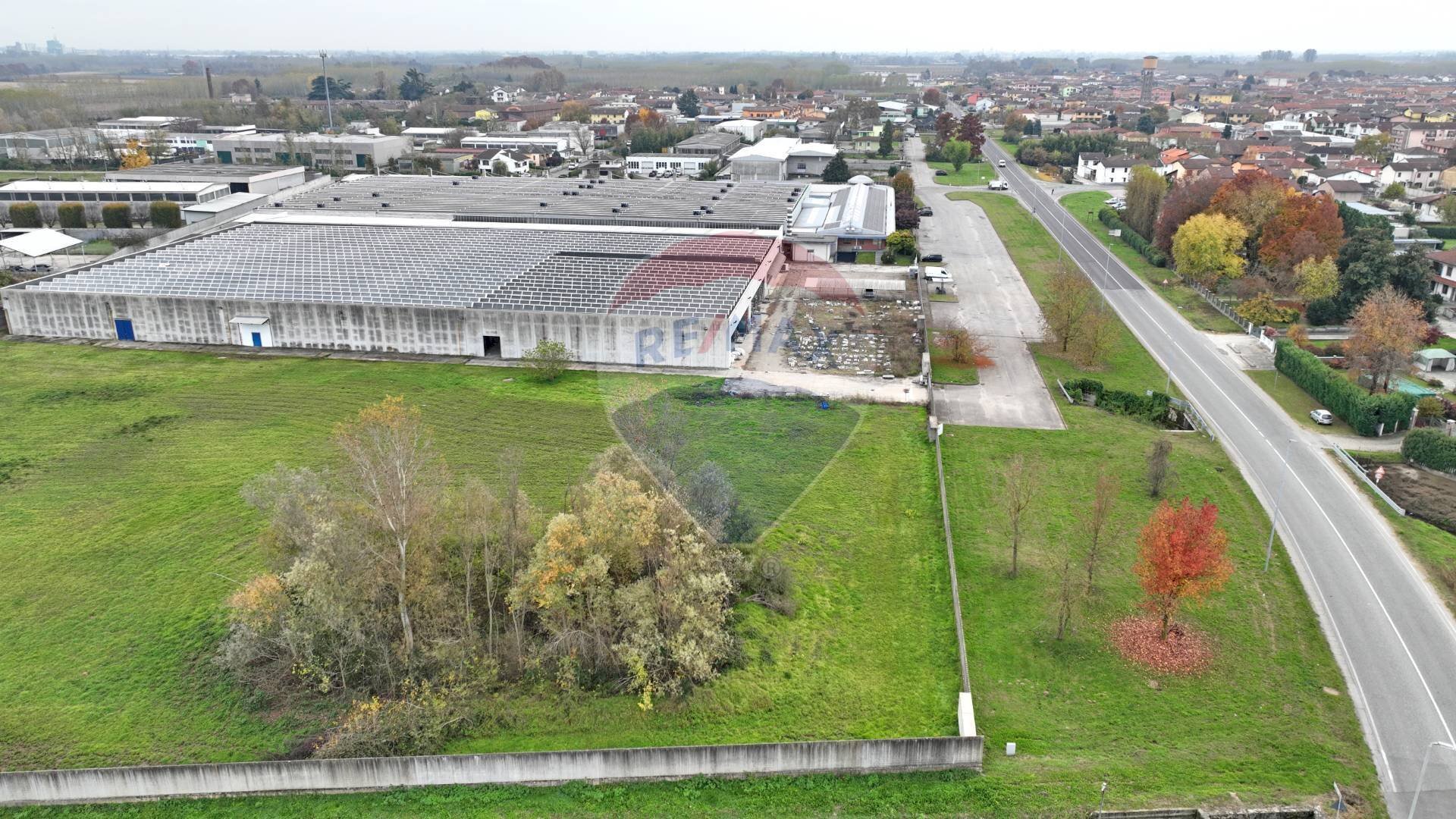 Edificio all\'aperto - Capannone Via Fermi, Cilavegna - foto 3