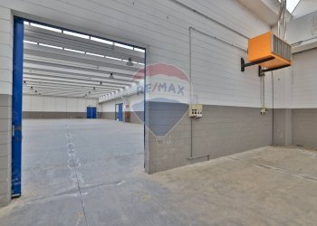 Parcheggio - Capannone Via Fermi, Cilavegna - foto 13