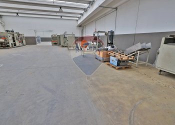 Parcheggio - Capannone Via Fermi, Cilavegna - foto 19