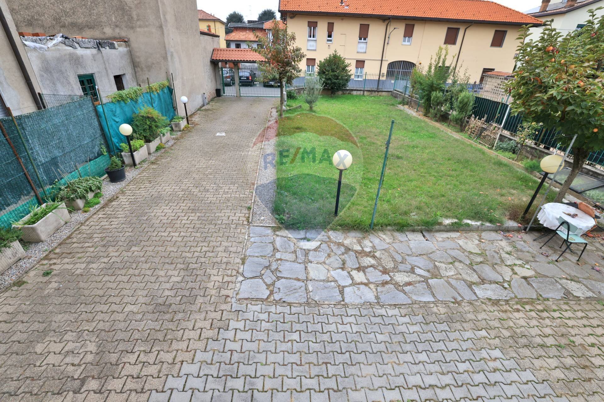 Giardino - Casa indipendente Via Trieste
 
4, Gerenzano - foto 2