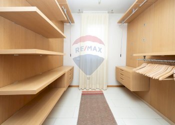 Cabina armadio - Attico piazza de gasperi, Gorgonzola - foto 18