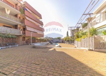 Edificio all\'aperto - Ufficio Via Di Boccea
 
470, Roma - foto 47