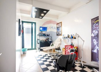 Soggiorno - Attività Commerciale VIA SANTA MARIA LA STELLA
 
6, Aci Sant'Antonio - foto 8