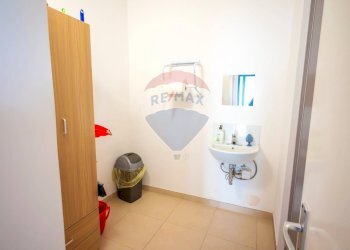 Bagno - Attività Commerciale VIA SANTA MARIA LA STELLA
 
6, Aci Sant'Antonio - foto 11