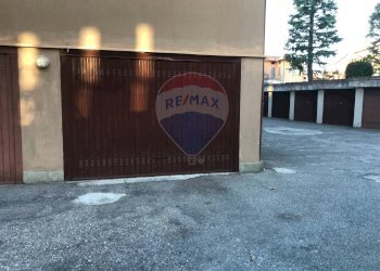Parcheggio - Box Via Vittorio Veneto
 
2/d, Bonate Sotto - photo 3