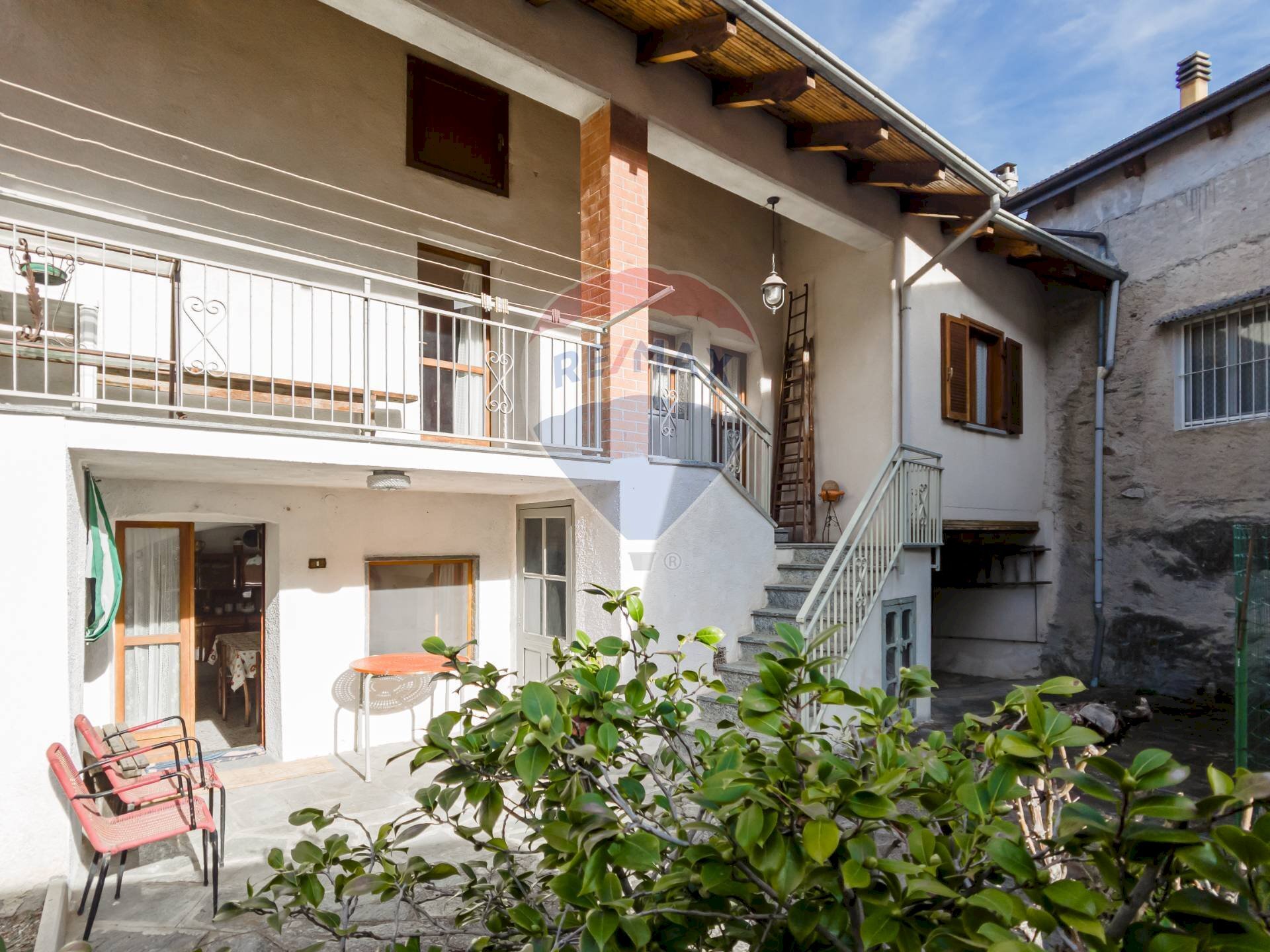 FACCIATA PRINCIPALE - Independent house via Castagneretto
 
38, Villar Focchiardo - photo 1