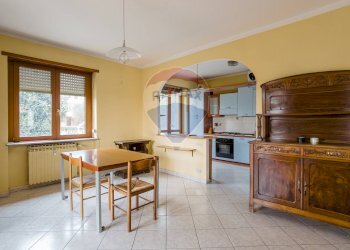 Sala da pranzo - Quadrilocale via Cesare Pavese
 
3, Sangano - foto 21